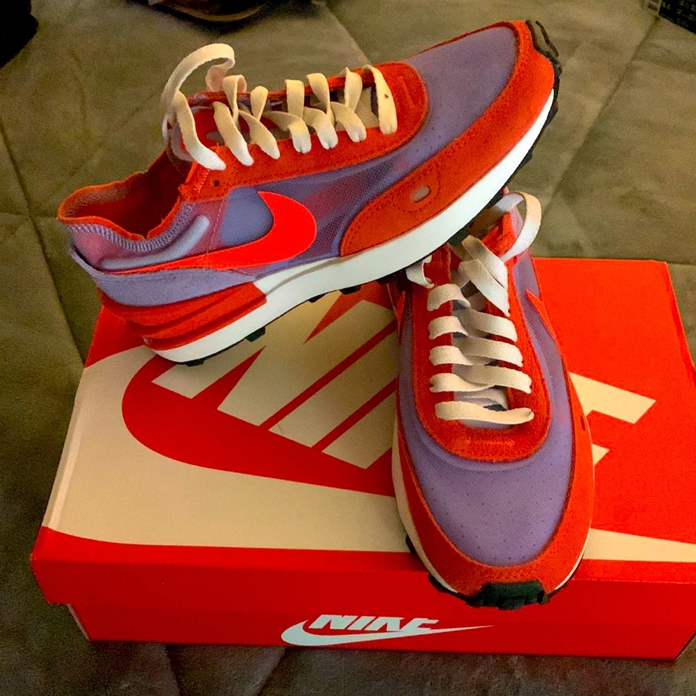 Awesome brand new Nike size 7 purple see through mesh